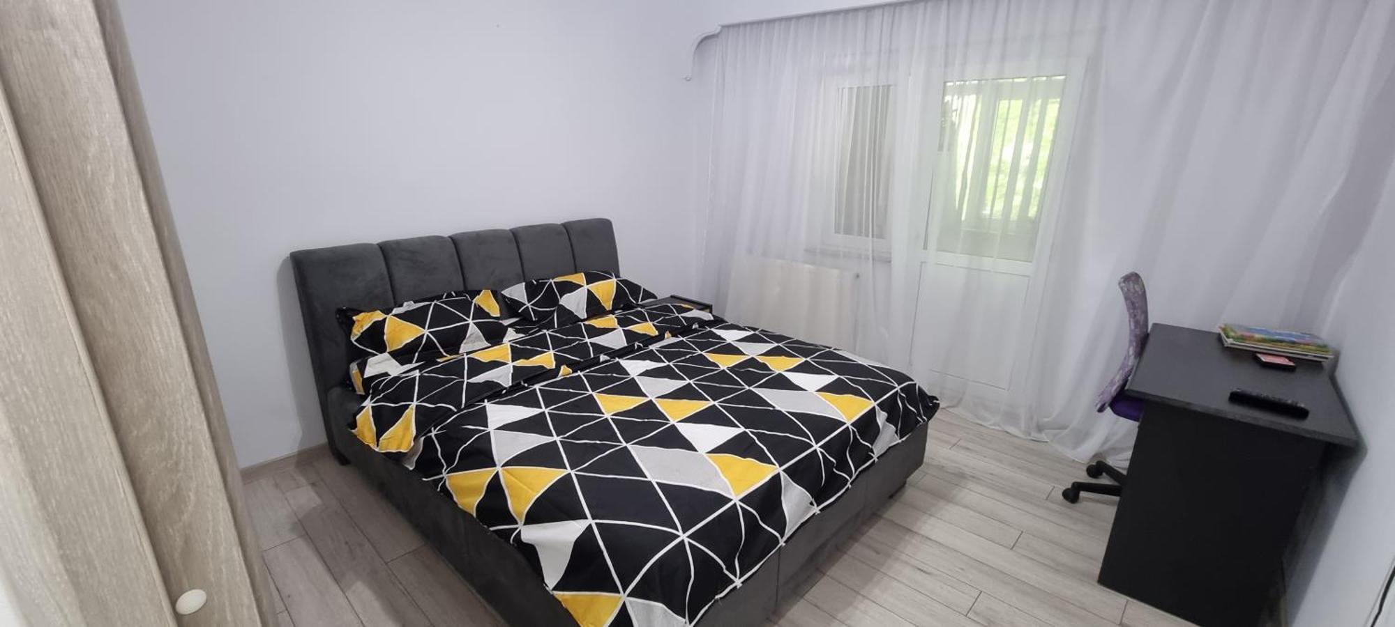 Ilona Apartament 3 Camere Râmnicu Vâlcea Buitenkant foto
