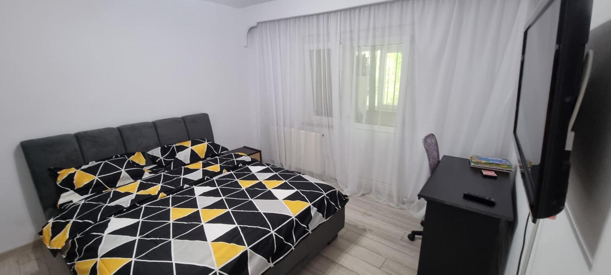 Ilona Apartament 3 Camere Râmnicu Vâlcea Buitenkant foto